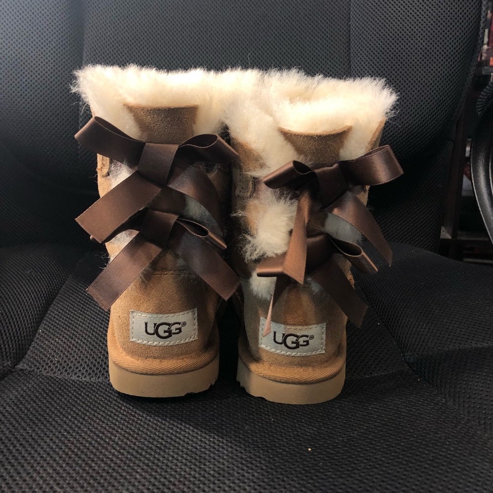 Toddler Bailey Bow II Ugg Boots (Chestnut)